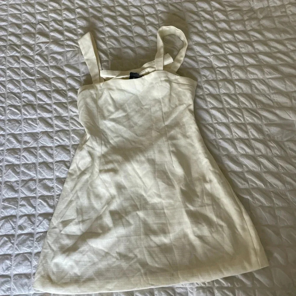 Prettylittlething cream twill out now shift dress - Picture 4 of 11
